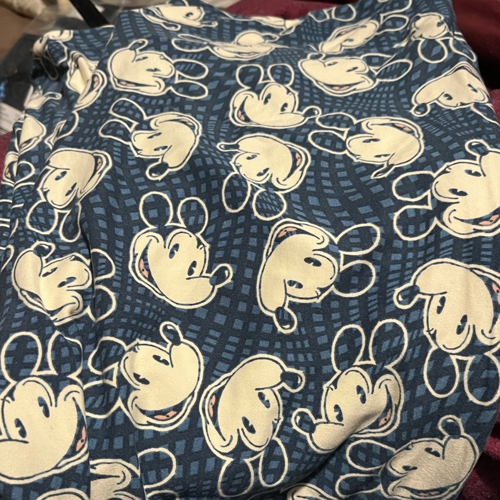 LuluRoe Leggings Size Tall/Curvy Mickey Mouse